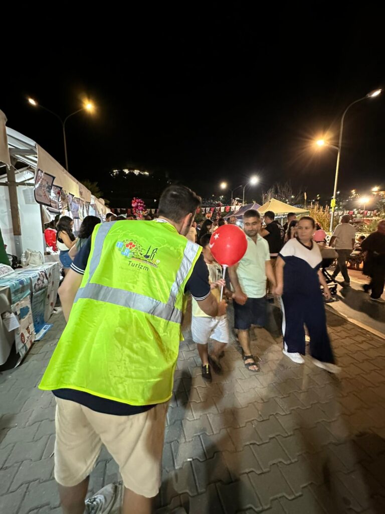 08221f32-1605-4fe2-bbd1-89ab27cc3b78