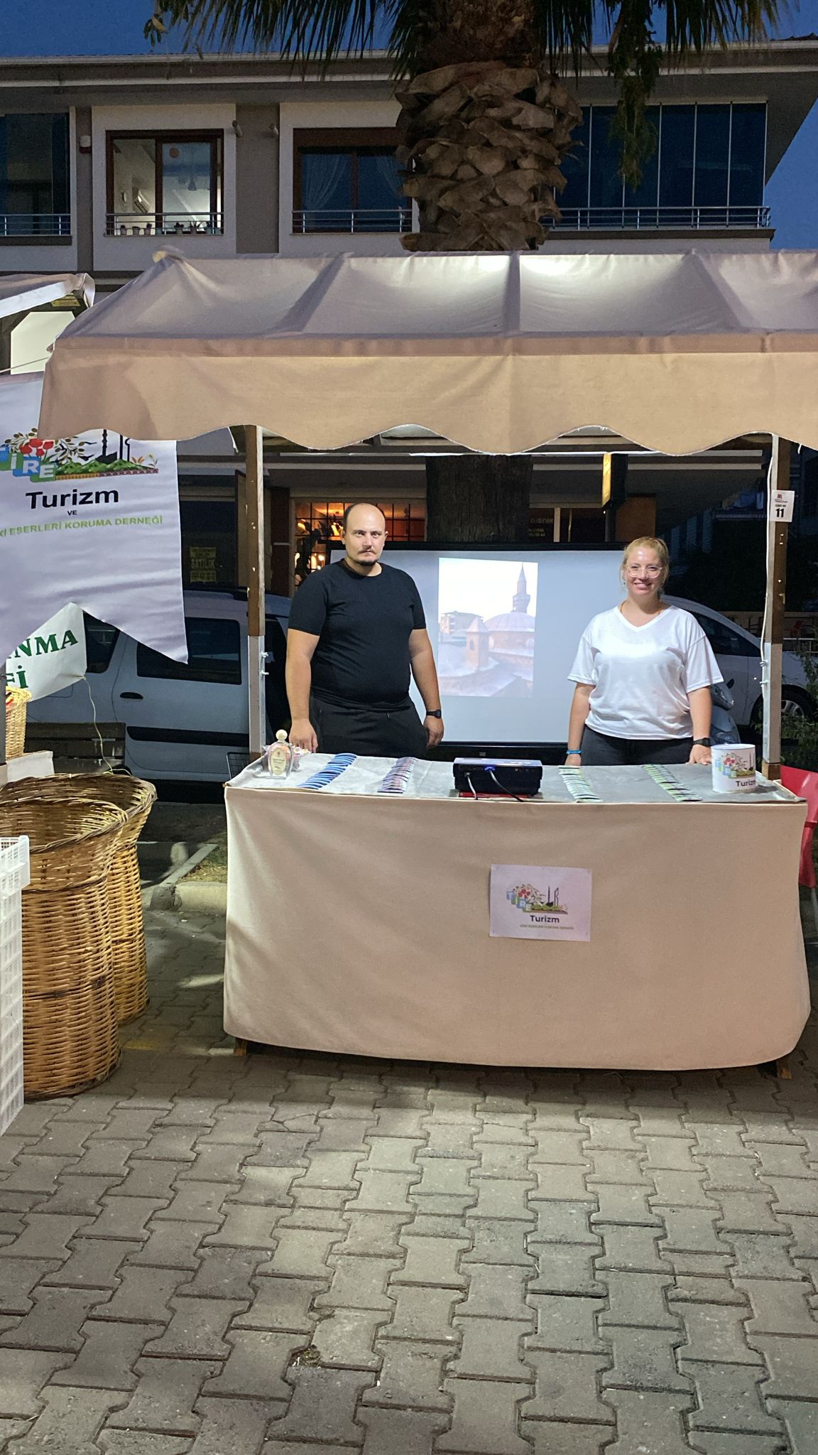 fdd9df20-ada8-47b6-aa29-32ff3eca268d